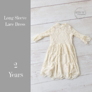 Long Sleeve Lace Dress in 2t